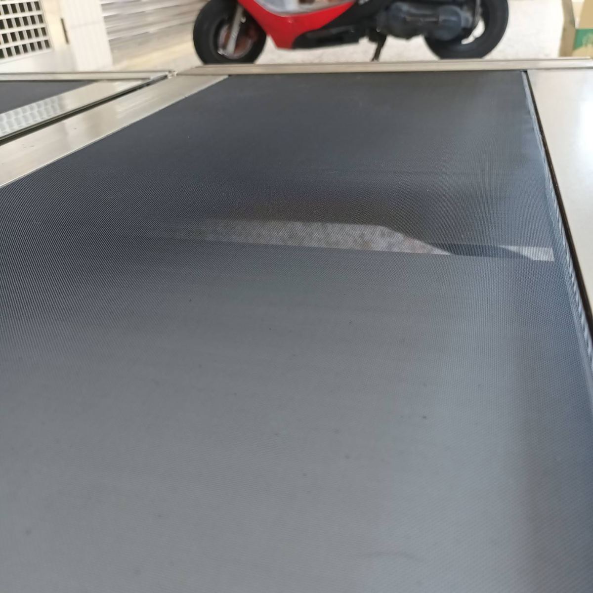 客廳落地窗防霾網 3